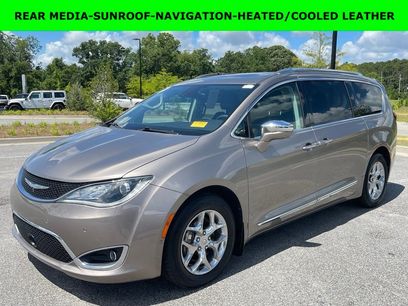 Used 2018 Chrysler Pacifica Limited w/ Advanced Safetytec Group