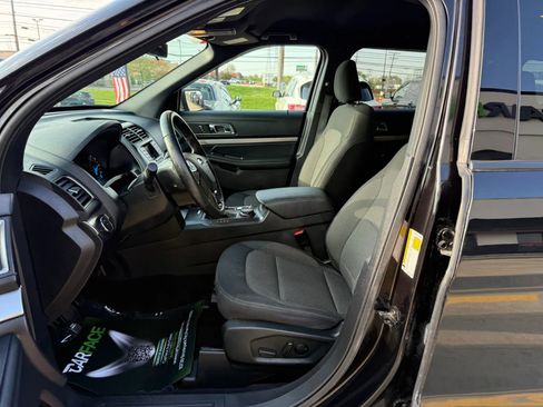 Used 2019 Ford Explorer XLT AWD/4WD image 19