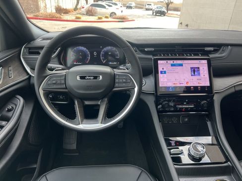 New 2025 Jeep Grand Cherokee L Limited w/ Trailer Tow Package AWD/4WD image 20