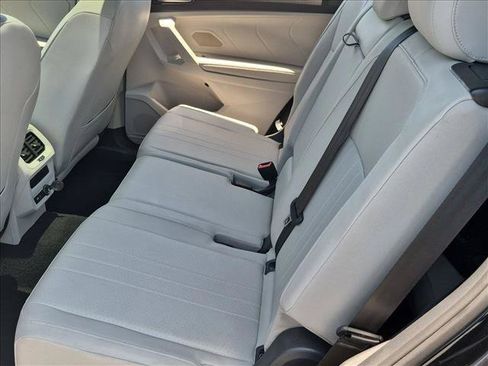 Used 2022 Volkswagen Tiguan SE R-Line FWD image 19