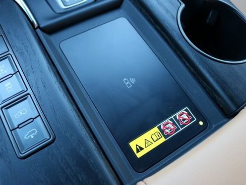 Used 2025 Lexus LX 700h Luxury image 28