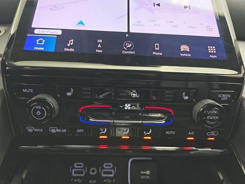 Used 2023 Jeep Grand Cherokee Limited image 35