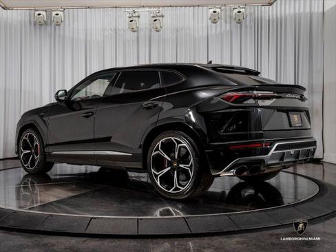 Used 2019 Lamborghini Urus AWD/4WD image 9