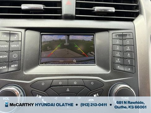 Used 2017 Ford Fusion SE FWD image 26
