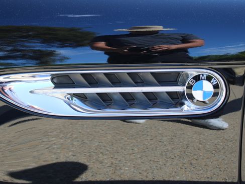 Used 2003 BMW Z8 image 17