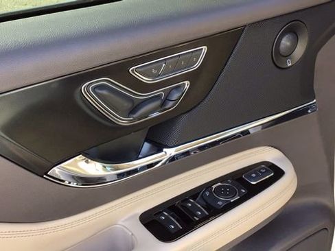 Used 2021 Lincoln Corsair Reserve w/ Equipment Group 201A image 17