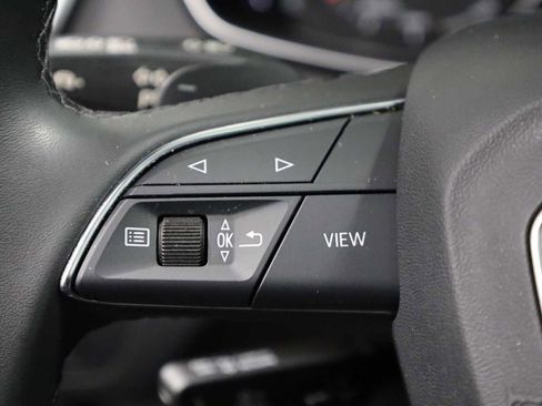 Used 2023 Audi Q5 2.0T Premium w/ Convenience Package image 24