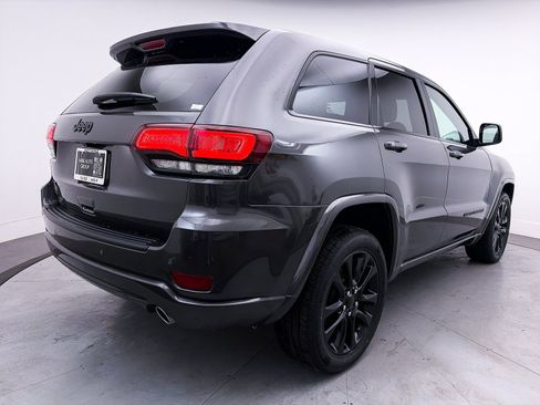 Used 2021 Jeep Grand Cherokee Laredo X image 16
