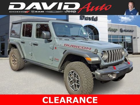 Used 2025 Jeep Wrangler Rubicon image 1