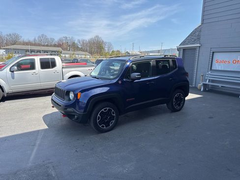 Used 2016 Jeep Renegade Trailhawk w/ Cold Weather Group image 3