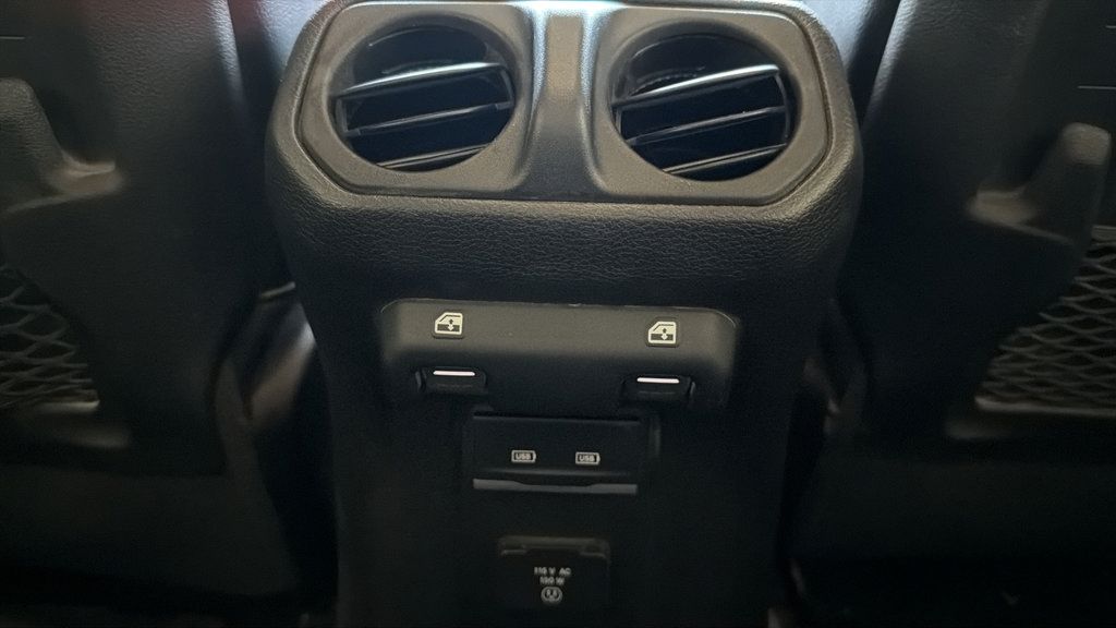 Used 2021 Jeep Wrangler Unlimited Rubicon AWD/4WD image 18