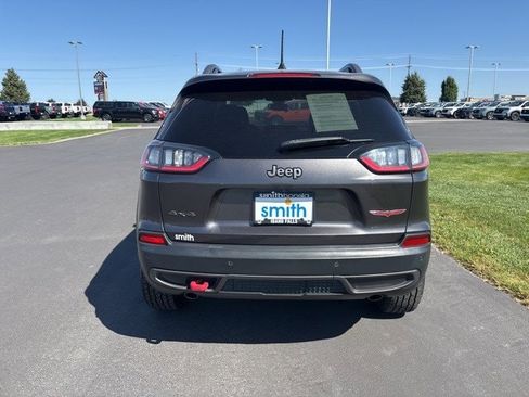 Used 2019 Jeep Cherokee Trailhawk w/ Cold Weather Group image 5