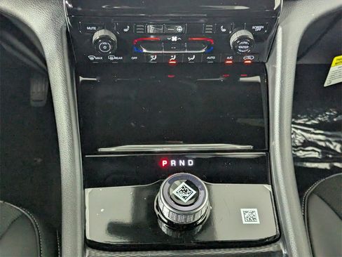 New 2025 Jeep Grand Cherokee Altitude image 21