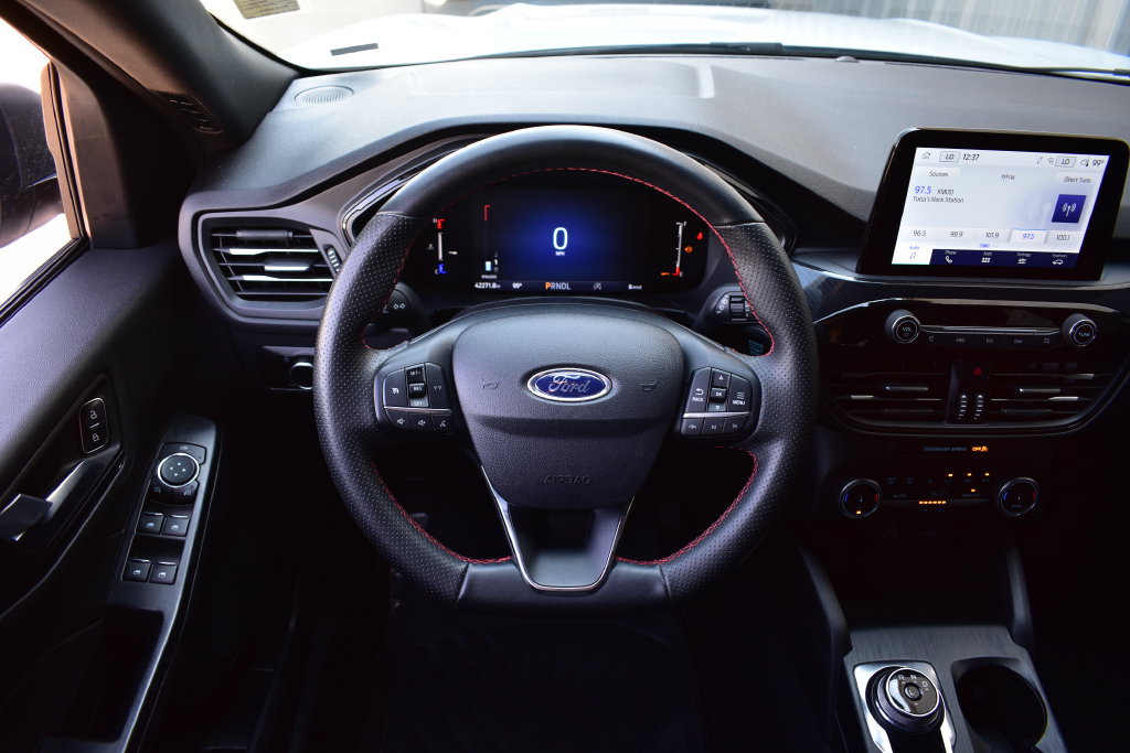 Used 2025 Ford Escape ST-Line FWD image 36
