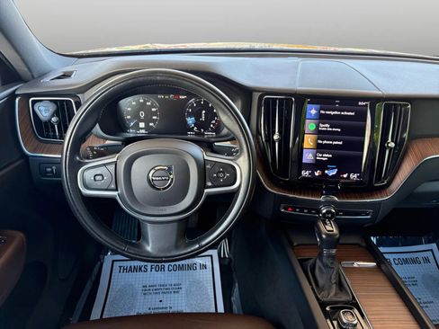 Used 2021 Volvo XC60 T5 Momentum w/ Protection Package AWD/4WD image 28