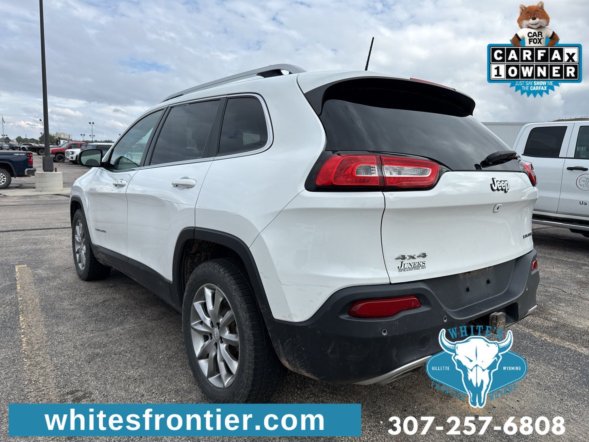 Used 2018 Jeep Cherokee Limited AWD/4WD image 2