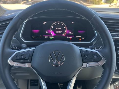 Used 2023 Volkswagen Tiguan SE R-Line image 9
