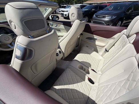 Used 2020 Mercedes-Benz E 450 4MATIC Cabriolet image 21