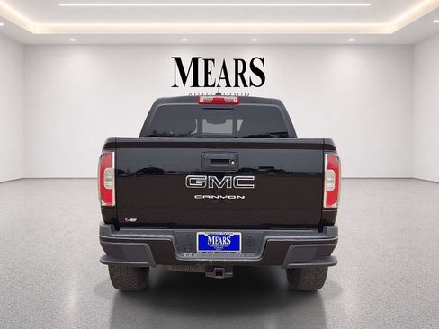 Used 2022 GMC Canyon Elevation w/ Elevation Premium Package AWD/4WD image 4