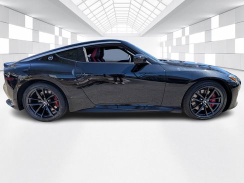 Certified 2024 Nissan Z Performance w/ Floor Mat Package image 8