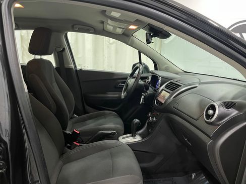 Used 2016 Chevrolet Trax LS image 30