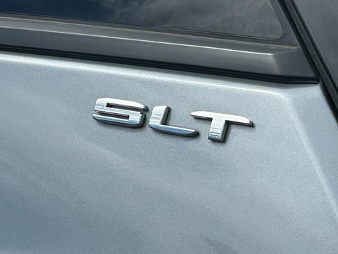 Used 2024 GMC Terrain SLT image 7