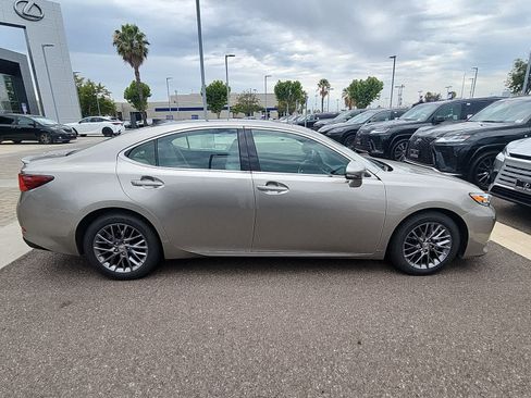 Used 2018 Lexus ES 350 w/ Navigation System Package FWD image 10