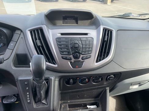 Used 2018 Ford Transit 350 XLT image 11