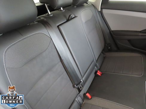 Certified 2023 Volkswagen Taos SE image 22