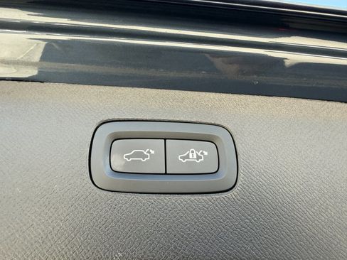 Used 2023 Volvo XC90 B5 Core w/ Protection Package image 38