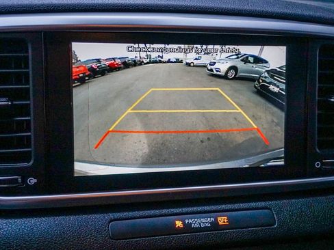 Used 2020 Kia Sportage LX image 24