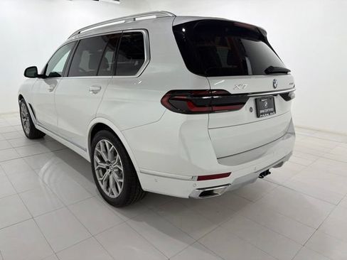 Certified 2024 BMW X7 xDrive40i w/ Climate Comfort Package AWD/4WD image 3