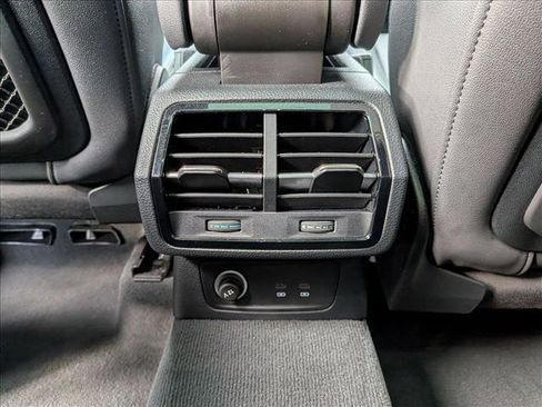 Used 2021 Audi Q3 2.0T Premium w/ 19" Wheel Package image 17