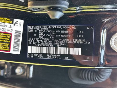 Used 2023 Toyota Highlander XLE AWD/4WD image 24