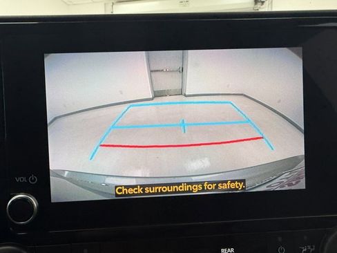 Used 2023 Toyota Highlander XLE image 20