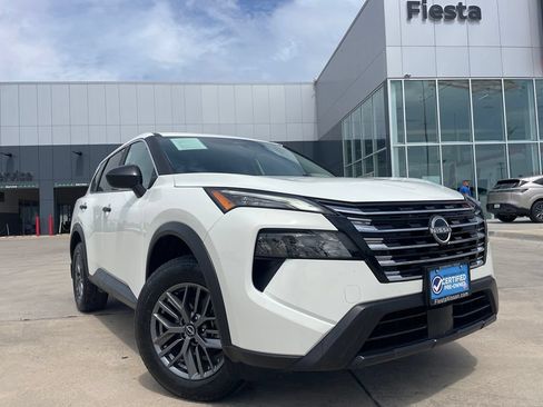 Certified 2025 Nissan Rogue S FWD image 1