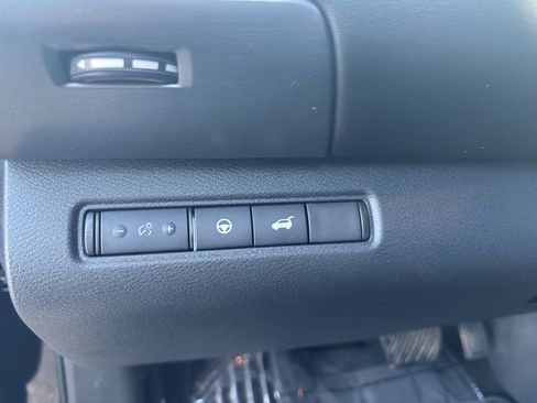 Used 2023 Nissan Pathfinder SL w/ Lighting Package (N92) image 26