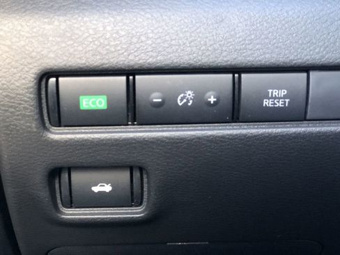 New 2025 Nissan Sentra SR w/ SR Premium Package image 18