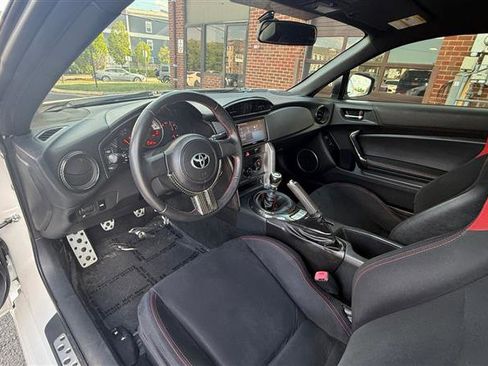 Used 2016 Scion FR-S RWD image 19