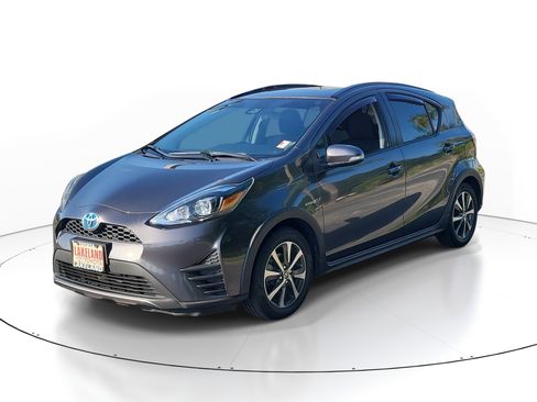 Used 2018 Toyota Prius C Two FWD image 3