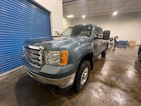Used 2013 GMC Sierra 2500 SLE w/ Convenience Package image 1