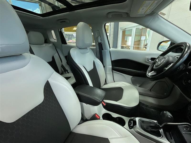 Used 2020 Jeep Compass Latitude FWD image 30