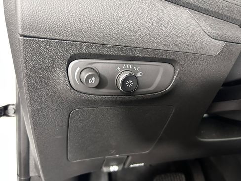 Used 2025 Buick Encore GX Preferred FWD image 22