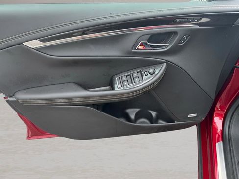 Used 2018 Chevrolet Impala Premier w/ Premier Confidence Package FWD image 16