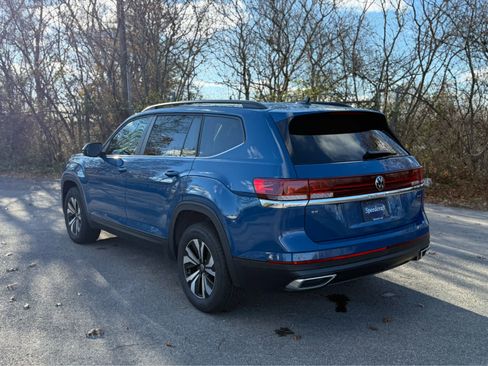 Used 2025 Volkswagen Atlas SE image 5