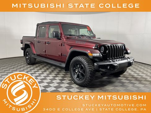 Used 2021 Jeep Gladiator Sport image 1