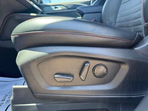 Used 2025 Ford Explorer ST-Line w/ ST-Line Street Pack AWD/4WD image 10