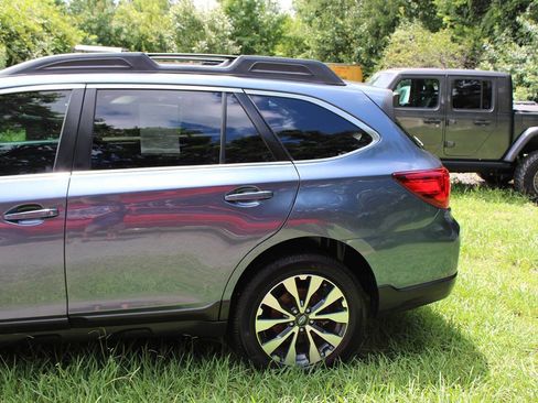 Used 2015 Subaru Outback 2.5i Limited image 10