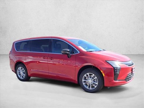 New 2027 Chrysler Pacifica Select AWD/4WD image 6
