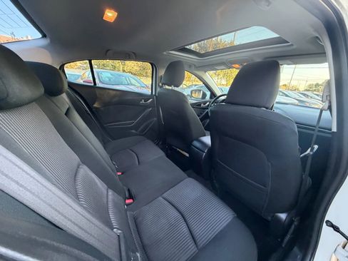 Used 2016 MAZDA MAZDA3 i Touring w/ Popular Equipment Package FWD image 11